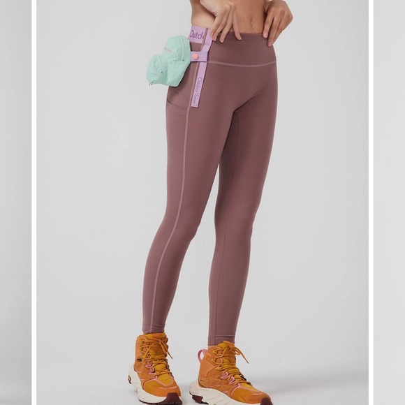 Outdoor Voices 7/8 Leggings ‘Snacks’ in Mauve - Picture 2 of 2